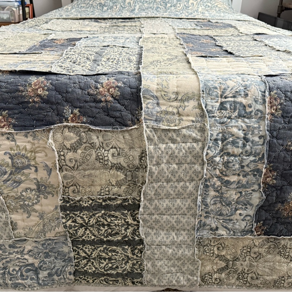 Pottery Barn Delaney Patchwork Quilt, Full/Queen, Blues/Yellow - Picture 8 of 10